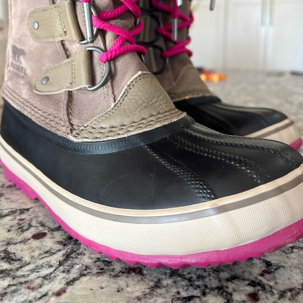 Sorel Joan of Arctic Pink Soled Boots - Picture 4 of 7